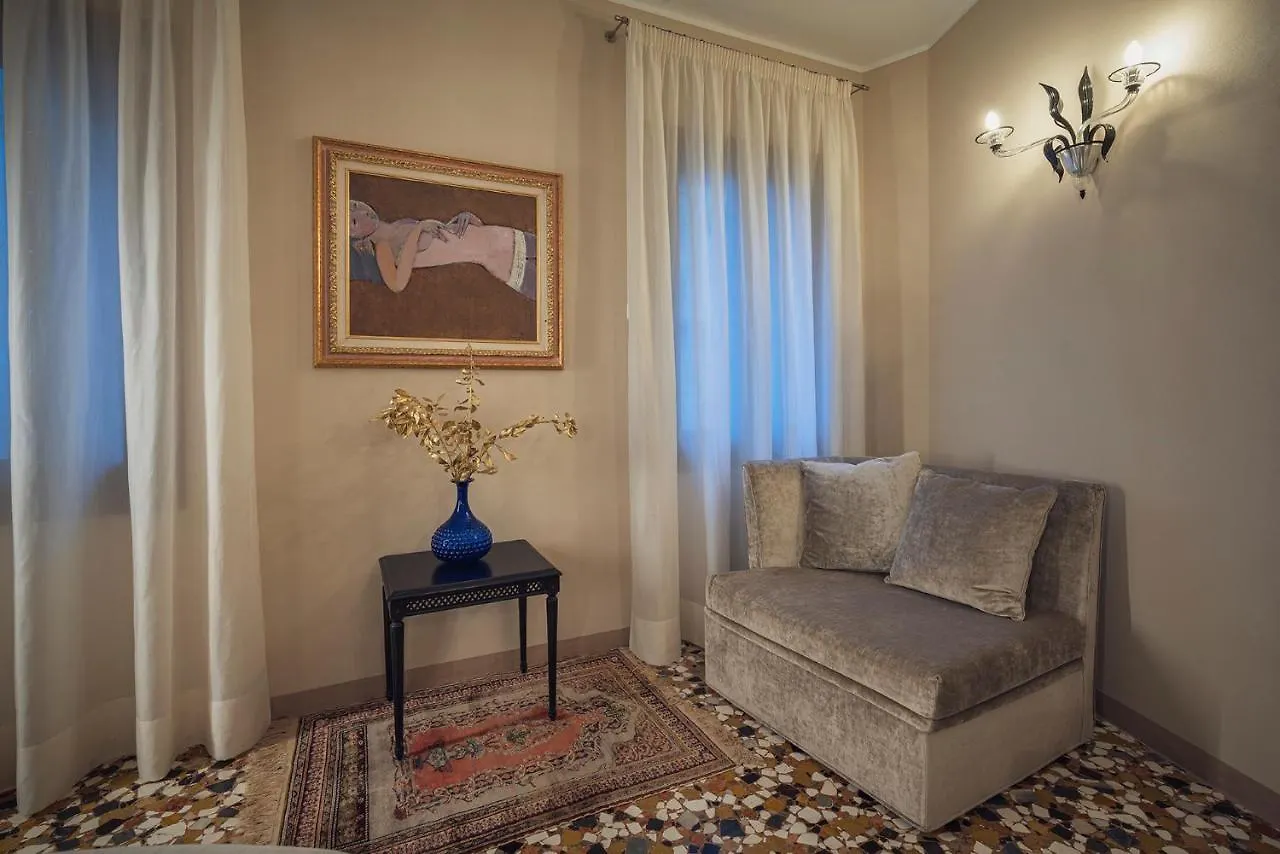 Cinqueteste Luxury Home Venice Italy