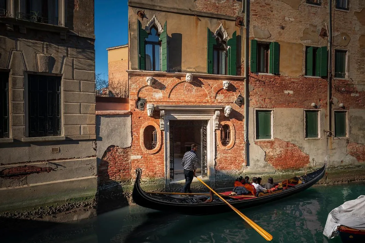 Cinqueteste Luxury Home Venice Guest house