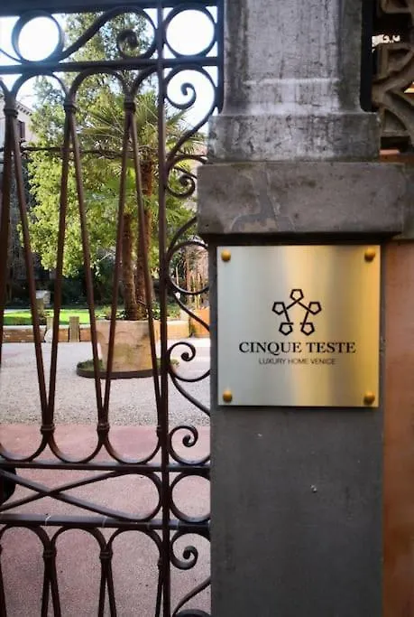 Cinqueteste Luxury Home Venice Guest house