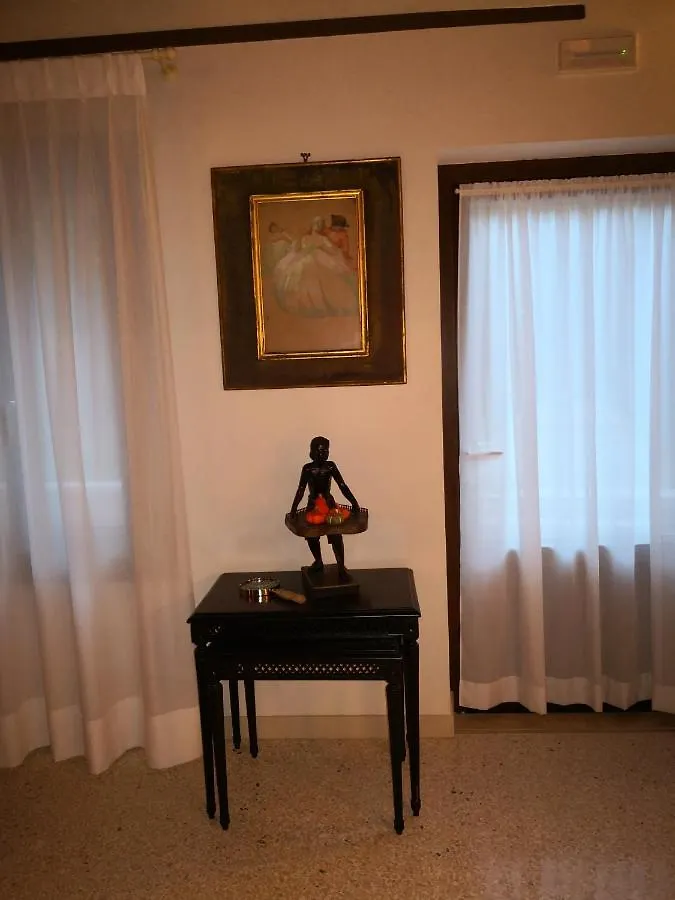 Cinqueteste Luxury Home Venice 2*,